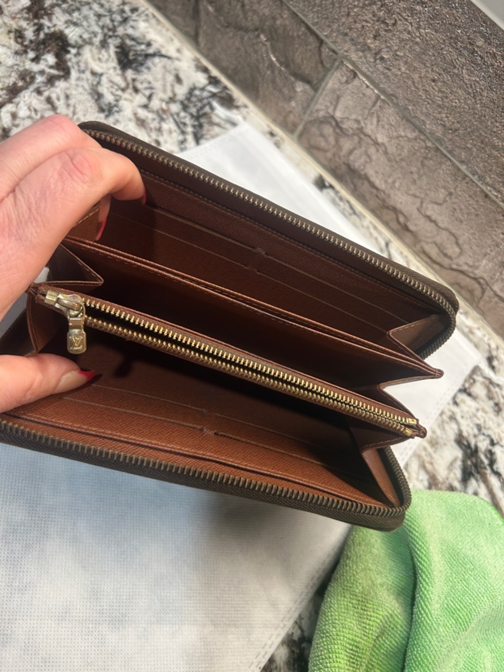 Louis Vuitton Black/Brown Monogram Zip-Around Wallet - Picture 9 of 14